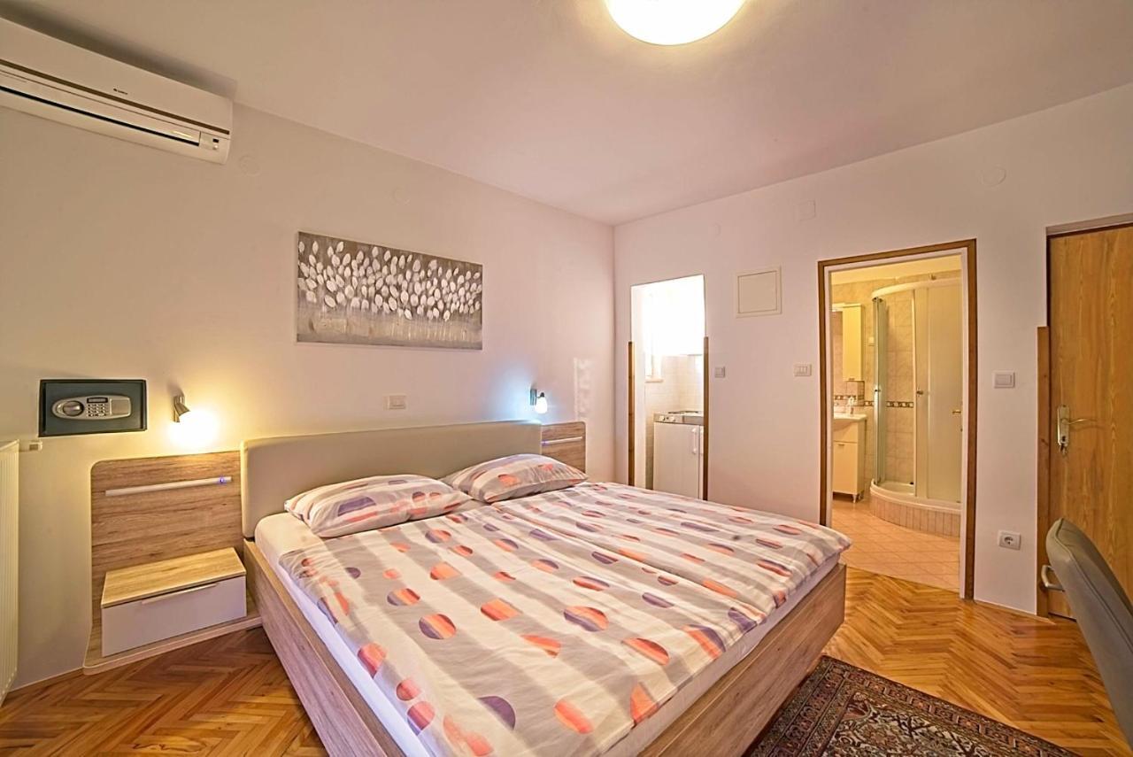 Studio Apartments Peric Rab Kampor 外观 照片
